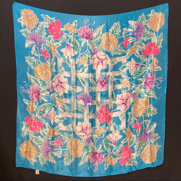 Oscar de la renta floral on lattice printed silk square scarf - Picture 1 of 10